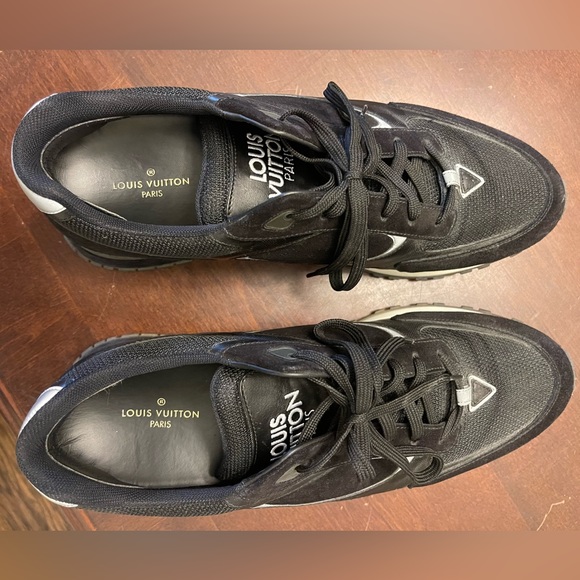 Mens Authentic Louis Vuitton Run Away Sneaker! Size 9.5! - Picture 8 of 11